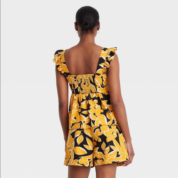 Who What Wear Ruffle Sleeve Floral Empire Tank Top - Picture 2 of 4